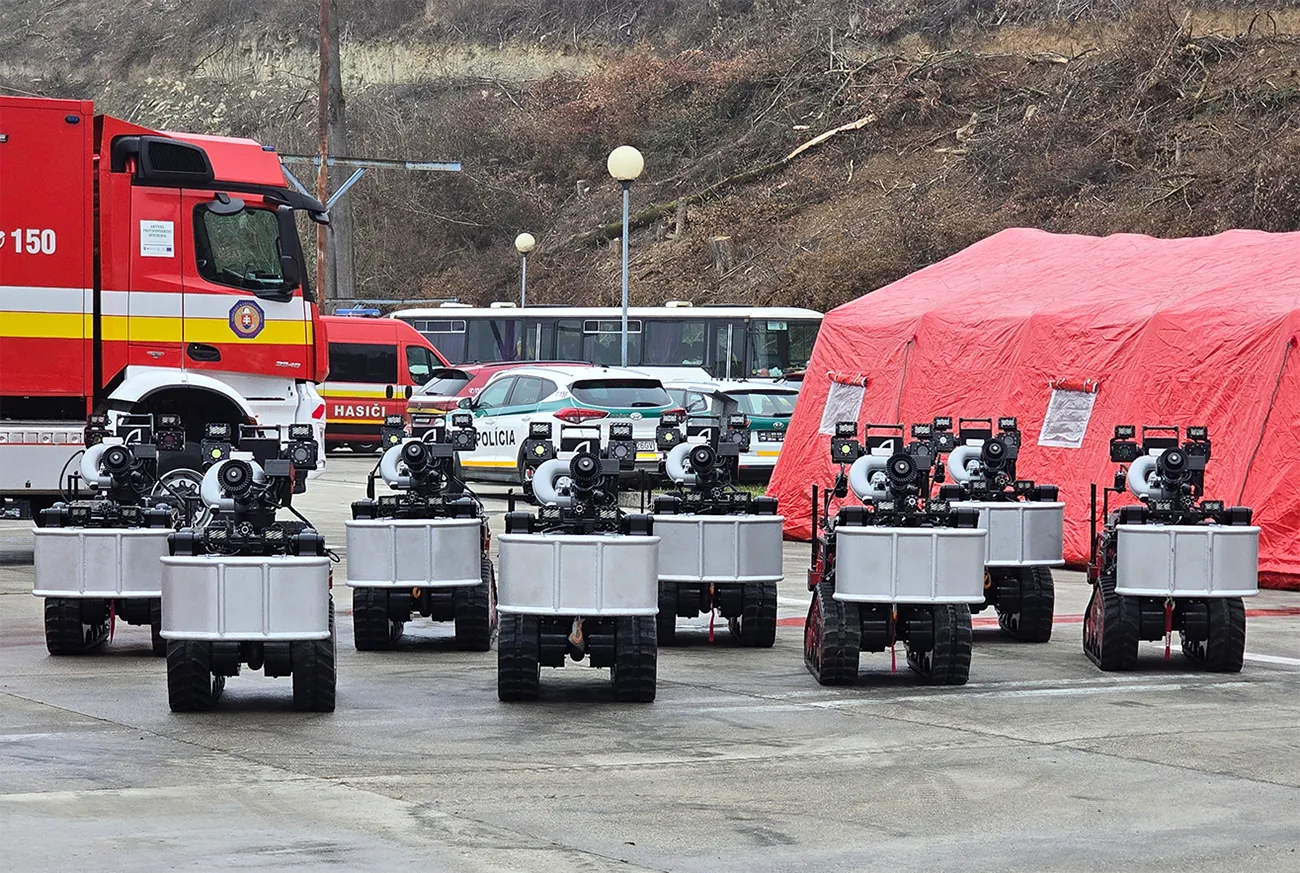 Odovzdanie robotov Colossus do HaZZ - 3MON